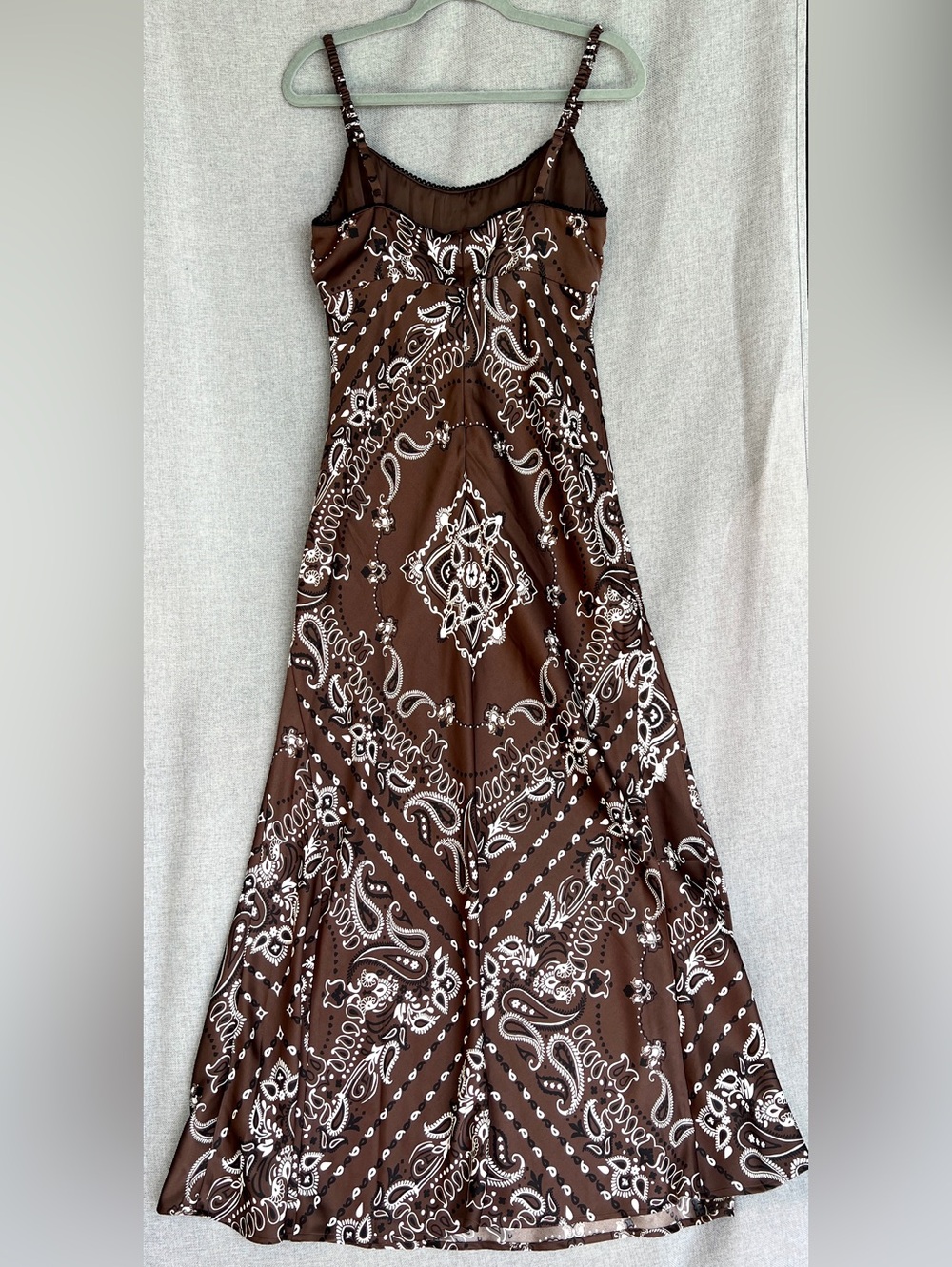Camila Coelho Revolve Satin Paisley SpaghettiStraps Maxi dress brown white L - Picture 4 of 16